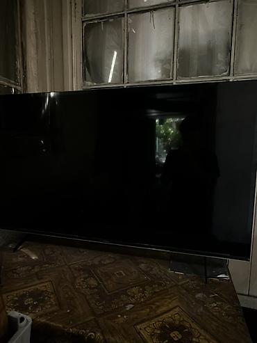 led свет: Телевизор с плоским экраном, диагональ ориентировочно 55–65". - — 4