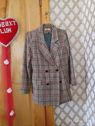 yuxuda muncuq gormek: Qadınlar üçün klassik rəngli yoxlama (çəkmə) naxışlı blazer - Model — 1
