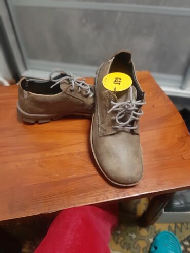 Личные вещи: ,ботинки 41,фирменная обувьCat,кожаныепривозили из Москвы