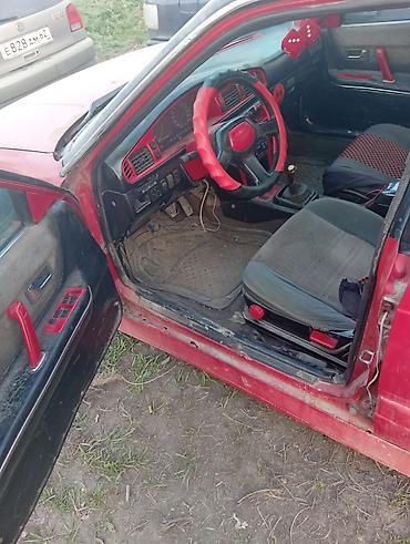 210 4.3: Mazda 626: 1991 г., Седан — 8