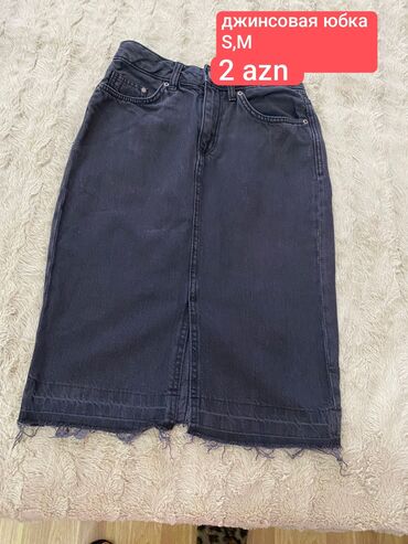 Dəstlər, kostyumlar: Qadın geyimləri dəsti – müxtəlif ölçülər 1) Qara bluz - Brend: Amisu — 16