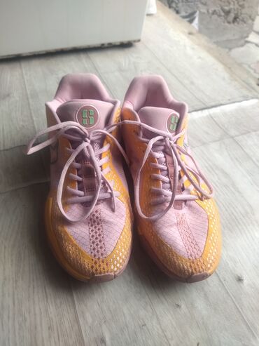 спортивные кофты: Мужские кроссовки, 42.5, Nike, Б/у, цвет - Розовый, Платная доставка