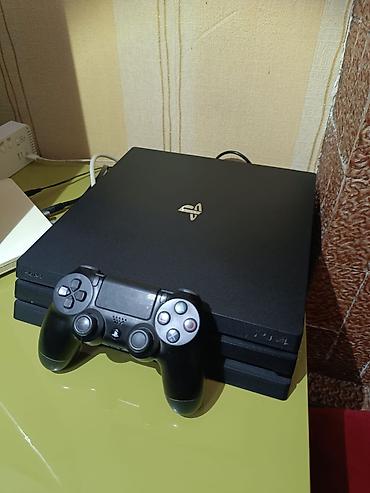 Video oyunlar və konsollar: PS4 Pro 1Tb + 1 Dualshock 4

В идеальном состоянии 

420₼ — 1
