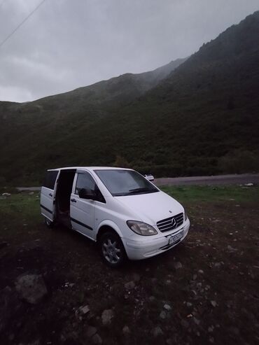 грузовой гигант мерс: Легкий грузовик, Mercedes-Benz, Стандарт, 1,5 т, Б/у