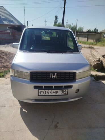 меняю на мотоцикл: Honda Mobilio: 2003 г., 1.5 л, Автоматические, Бензин, Минивэн