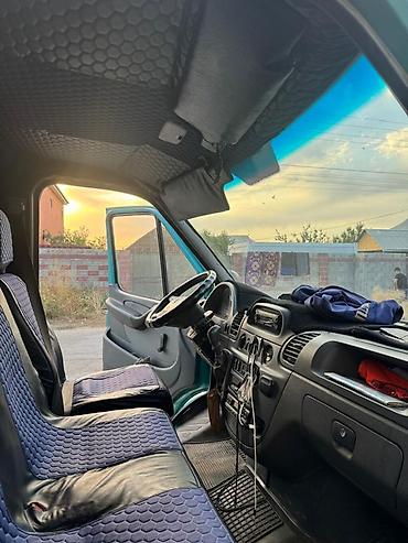 балон трактора: Грузовой бортовой автомобиль Mercedes-Benz Sprinter (двухрядная — 3