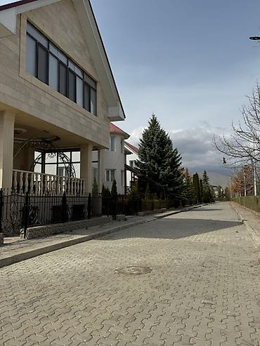 Продажа коттеджей и домов: Продаётся просторный двухэтажный (+обустроенный цокольный этаж) — 13