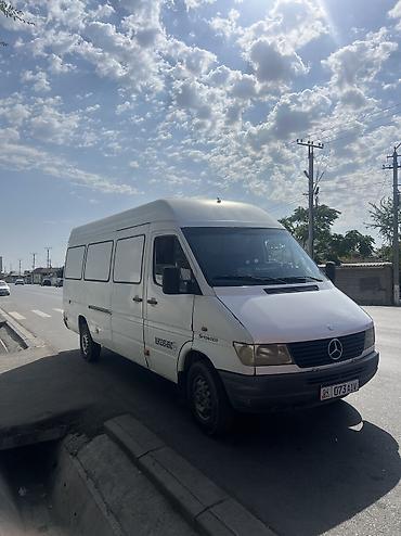фури: Mercedes-Benz Sprinter (длинная база, высокий крыша), белый фургон — 2
