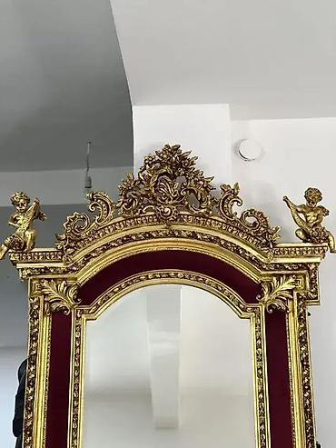 tabure krevet: Stilsko ogledalo sa prelepim ukrasima 135 x 250cm Odlicno stanje — 9