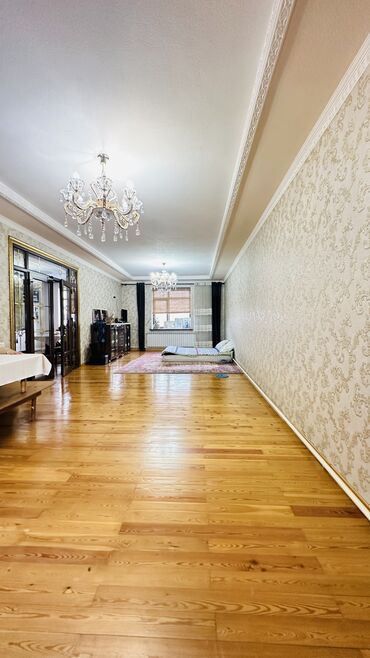 Продажа домов: Дом, 200 м², 4 комнаты, Риэлтор — 7