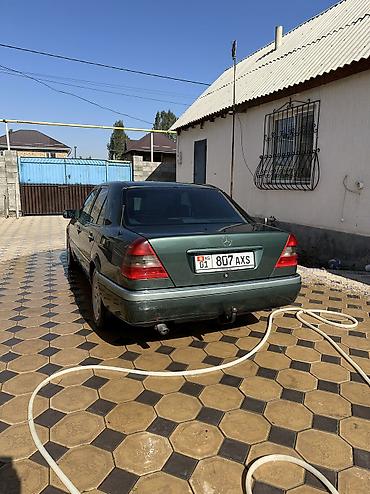 авто б: Mercedes-Benz C-Class: 1993 г., 1.8 л, Автомат, Бензин — 4