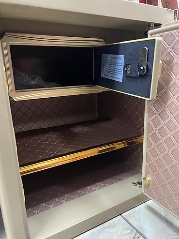 Сейфы для денег и документов: Сейф для денег и документов, Новый, Кодовый, Противопожарная — 20