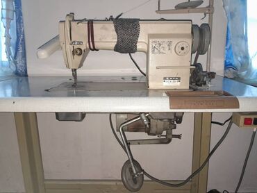 Вышивальные машинки: Швейная Машинка и Пятинитка обе за 30.000с