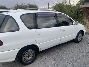 авто рассрочка: Toyota Ipsum: 2000 г., 2 л, Автомат, Бензин, Минивэн