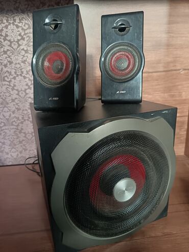 su radiatoru ev: F&D Kolonka, Növ - Kompüter üçün, rəng - Qara