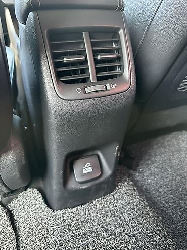 Kia: Kia Niro: 2017 г., 1.6 л, Автомат, Гибрид, Кроссовер — 10