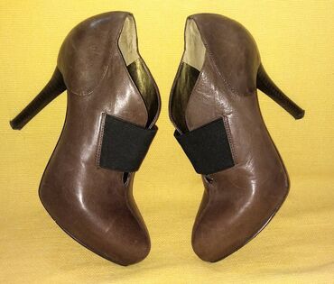 Ostale cipele: Nine west kožne 39 NOVO Prelepe kraće čizmice Nine west, potpuno nove — 13