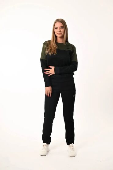 Gornji i donji deo: Guess, Jednobojni, bоја - Siva — 24