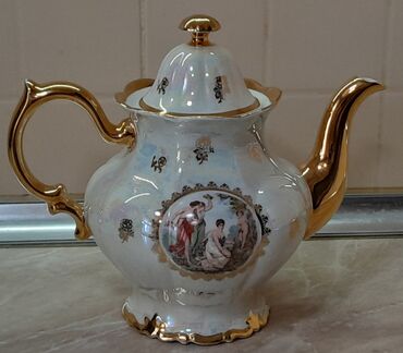 b çay servizi var: Yeni, rəng - Ağ, Dəm caydanı, Farfor, 2 l, Almaniya