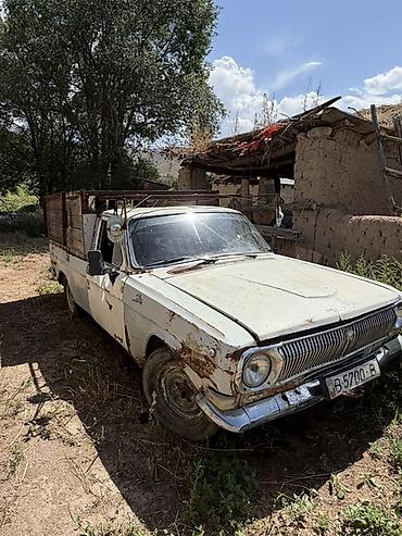 салон машины: ГАЗ 24 Volga: 1990 г., Механика, Бензин, Пикап — 5