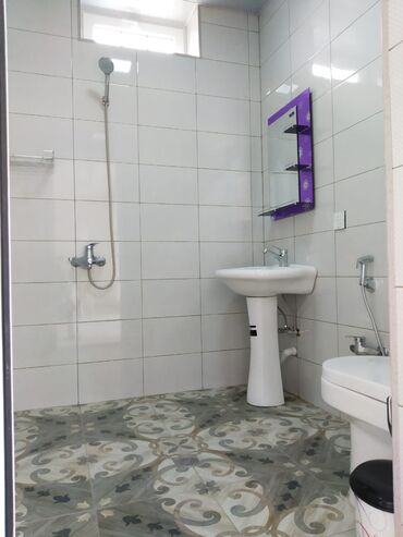 Günlük kirayə evlər: 100 kv. m, 3 otaqlı — 15