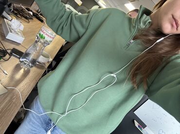 сумка мужская через плечо: Свободный свитшот/джемпер полузип (half-zip) мятно‑зеленого цвета. -