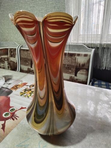 стеклянные вазы: Продаю большую стеклянную