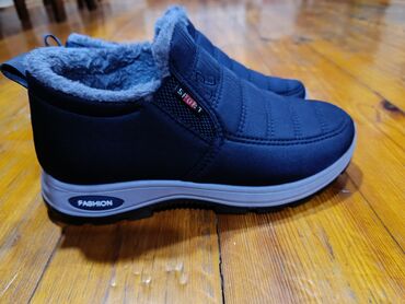 Botinkalar: Xanımlar üçün təzə isti ayaqqab .Real alıcılar zəng etsin.Təzədir — 1