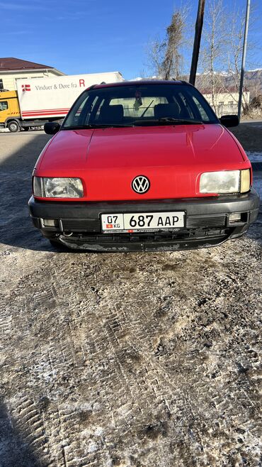 авто поло: Volkswagen Passat: 1991 г., 2 л, Механика, Бензин, Универсал