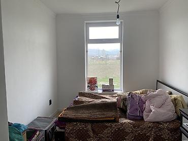 Продажа коттеджей и домов: Продаю дом строящийся в городе Каракол, участок 15 соток, размер 13*14 — 5