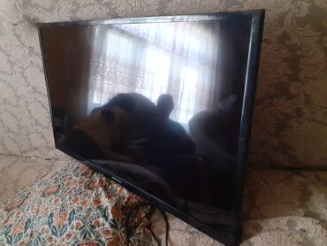 Б/у Телевизор Hisense DLED 82" 4K (3840x2160), Самовывоз