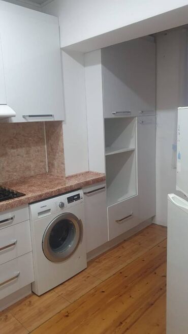 Uzunmüddətli kirayə mənzillər: Kohne gunesli,Mega storenin yanında,9 mərtəbənin,4-cü mərtəbəsində,3 — 11