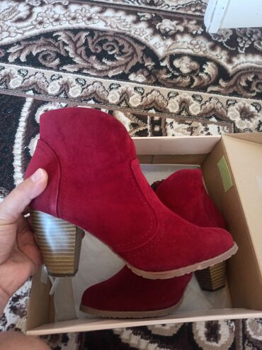 обувь женская деми: Сапоги, цвет - Красный