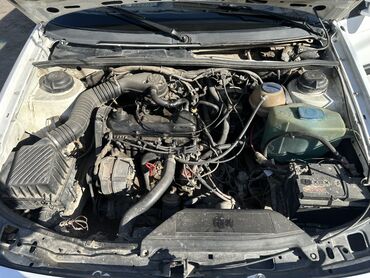 Volkswagen: Volkswagen Passat: 1989 г., 1.8 л, Механика, Бензин, Седан — 13