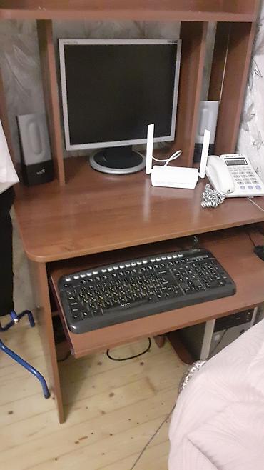işlənmiş ofis stolu: Düz masa, Polkalı, Siyirməsiz, Teksturalı laminat — 1