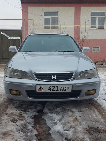 авто mazda 626: Honda Accord: 2000 г., 1.8 л, Механика, Бензин, Седан