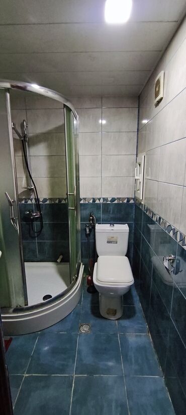 Uzunmüddətli kirayə mənzillər: XİRDALAN QƏNCLƏR SƏHƏRCİYİ. Riyat TİCERET mərkəziyle üzbəüz. 11 — 11