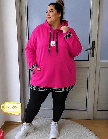 pull and bear helanke: Ženska dukserica sa kapuljačom, plus size (2XL/3XL). Boja: intenzivno — 1