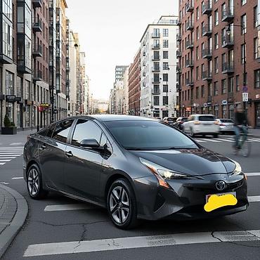 corolla 2018: Toyota Prius: 2018 г., 1.8 л, Автомат, Гибрид, Хэтчбэк — 2
