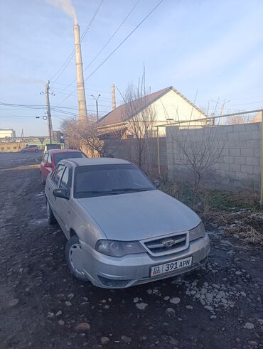 Daewoo: Daewoo Nexia: 2010 г., 1.6 л, Механика, Газ, Седан