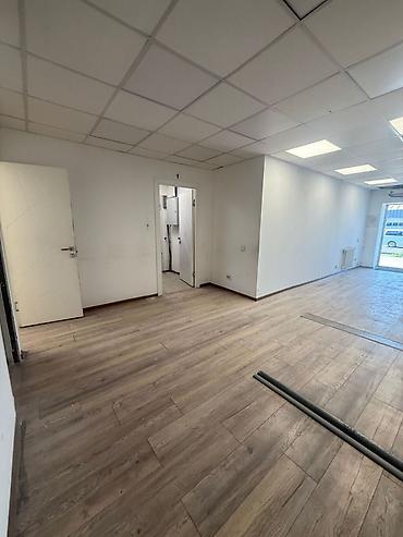 1: Продажа офисов 53 м², 1 этаж — 2