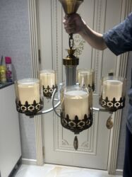 Süni güllər: Yeni işlənməmiş çılçıraq heç bir zədə və problemi yoxdur dekor daşları