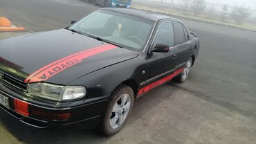 Toyota: Toyota Camry: 1991 г., 2.5 л, Механика, Бензин, Седан