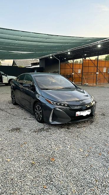Toyota: Toyota Prius: 2020 г., 1.8 л, Типтроник, Гибрид, Лифтбек — 2