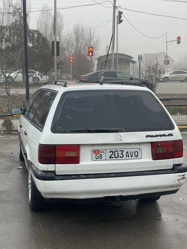 Volkswagen: Volkswagen Passat: 1994 г., 1.8 л, Механика, Универсал — 5