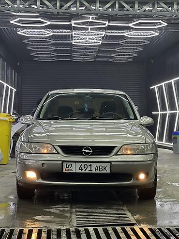 Opel: Opel Vectra: 1999 г., 1.8 л, Механика, Бензин, Седан — 1