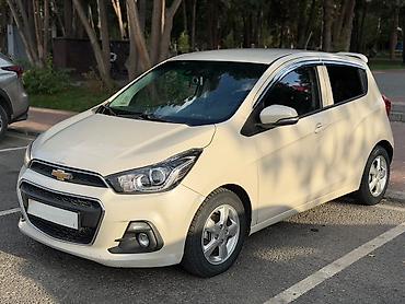 Chevrolet Spark: 2017 г., 1 л, Механика, Бензин, Хэтчбэк