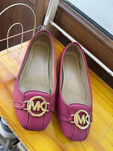 yay baletkaları: Michael Kors qadın baletkaları - Model: MK loqolu baletka (klassik — 1