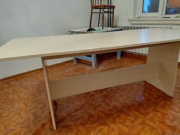 уьюжный стол: Прямоугольный стол из ЛДСП, цвет светлый дуб/берёза. - Просторная — 2