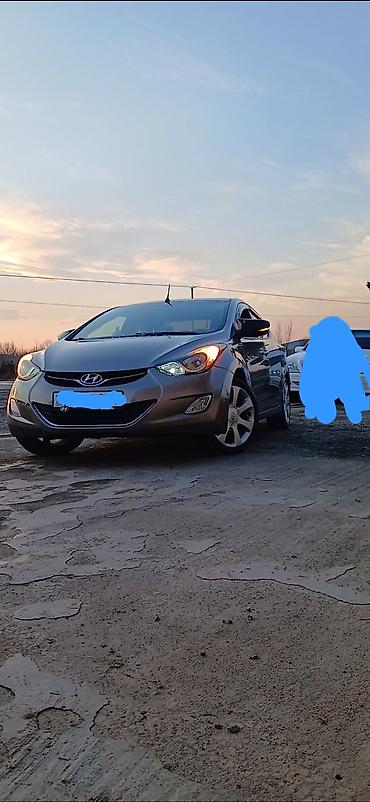 Hyundai: Hyundai Elantra: 1.8 l | 2011 il Sedan — 1